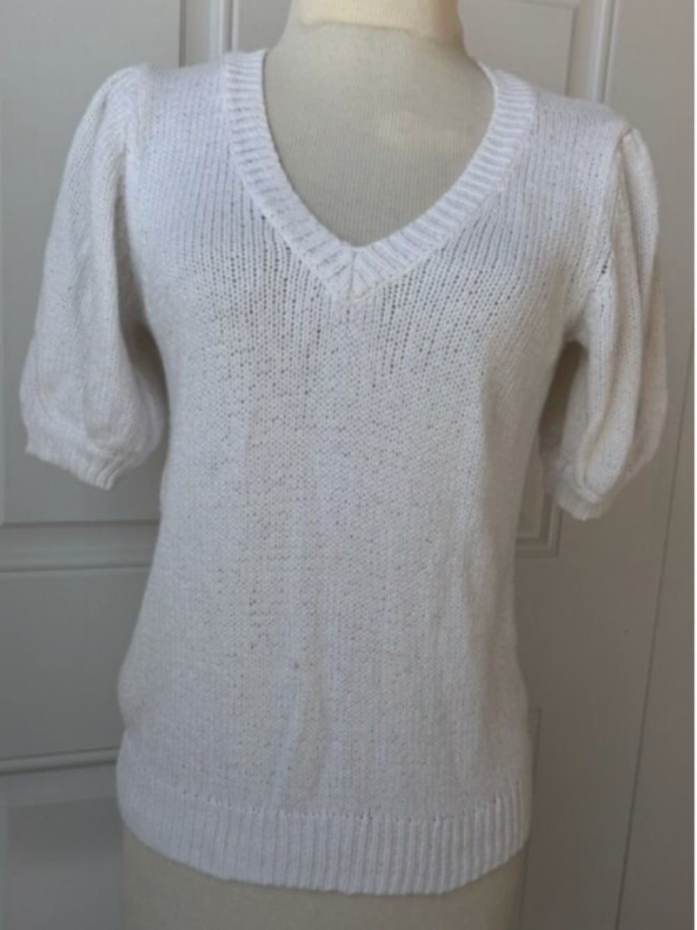 525 America white short puff-sleeve v neck knit sweater